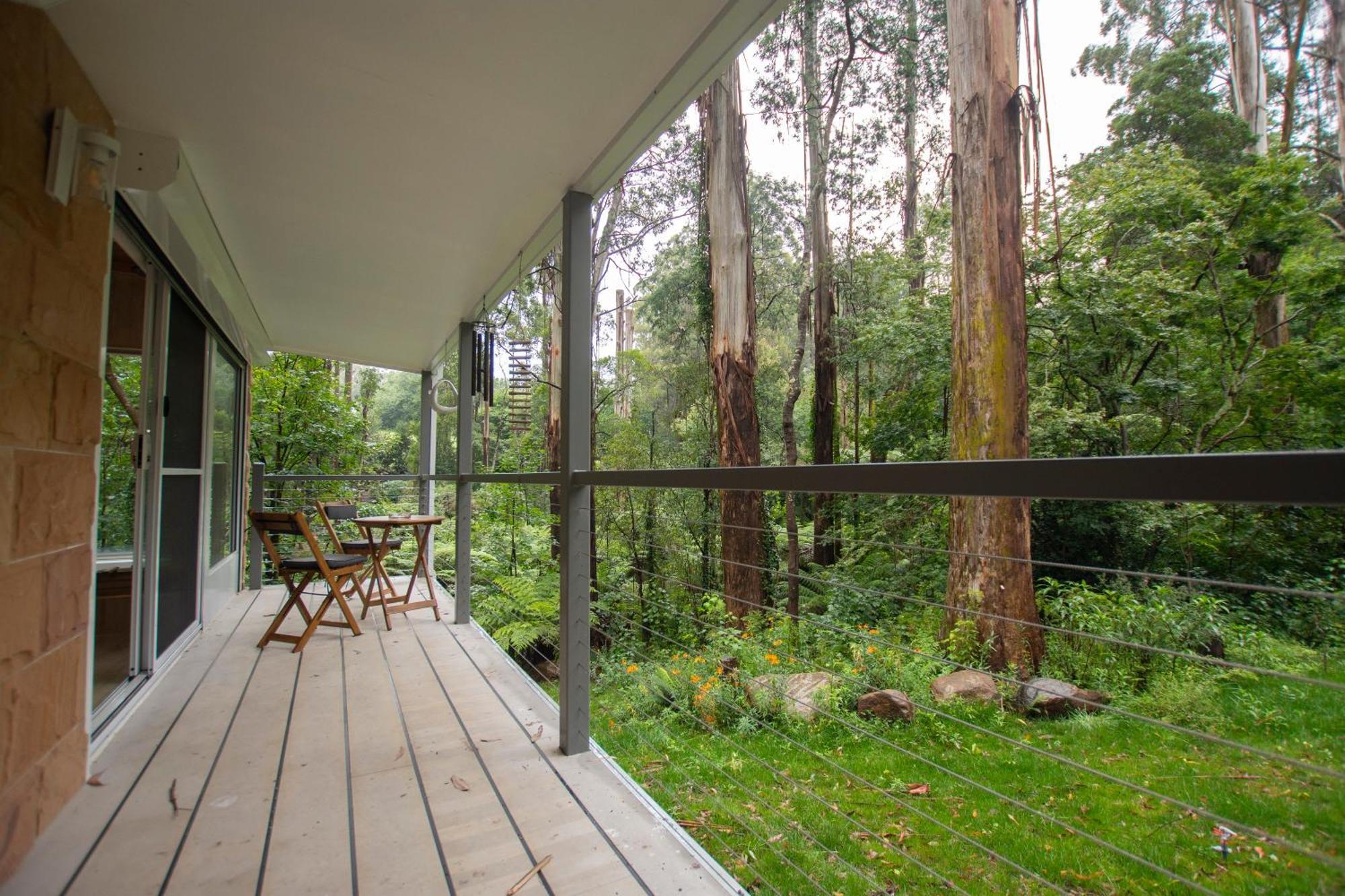 The Fernglen Forest Retreat Маунт-Данденонг Экстерьер фото